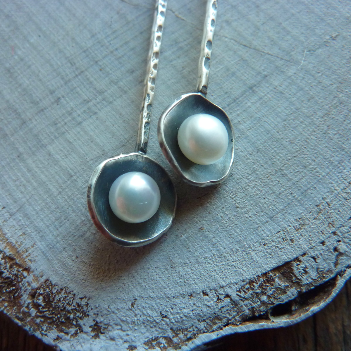 Handmade Silver Acorn Cup Earrings with Natural Pearl - Image 4